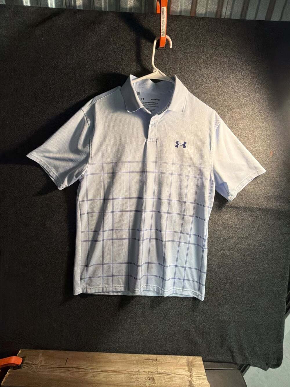Under Armour The Performance Polo Shirt Light Blue Plaid Size Medium 6-0068